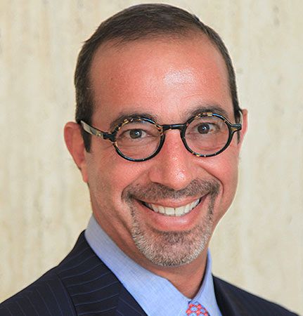 Robert E. Strauss