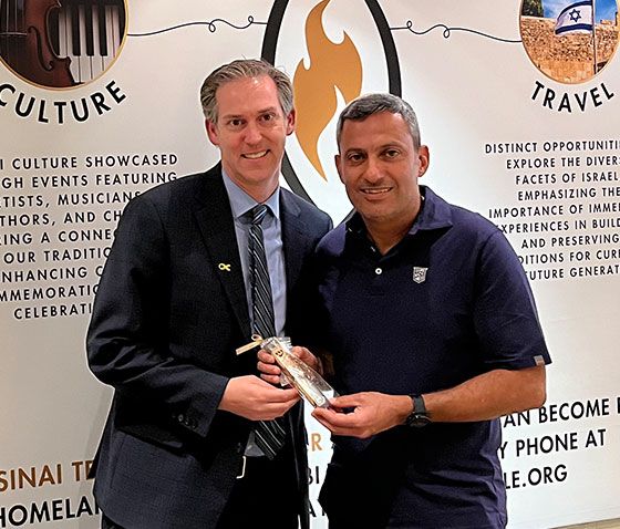 Rabbi Sherman with the Mayor of Sderot